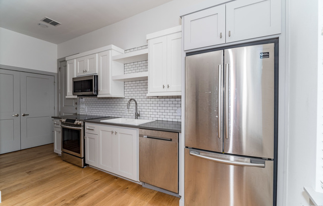 112 Lindell Pl Unit 2201