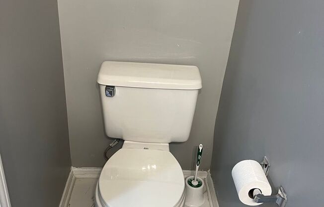 4 Bedroom Home in Mallard Creek Area