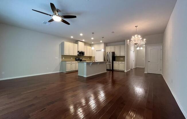 33 MAYO CT