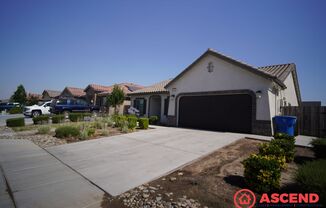 Beautiful Home in Southwest Bakersfield!