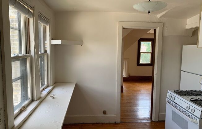 1 bed, 1 bath, $1,415