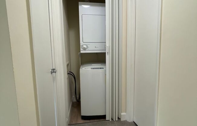 1 bed, 1 bath, 745 sqft, $1,685, Unit 14215 #302