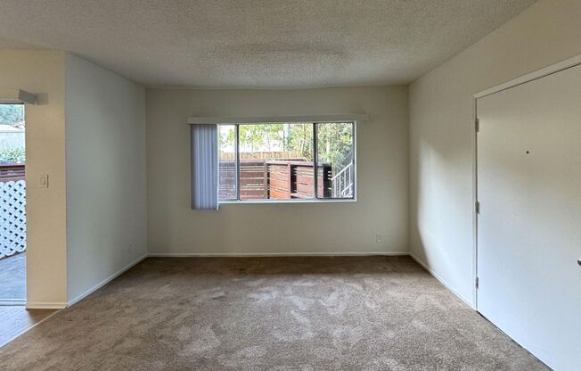 2014 Cloverfield Blvd.