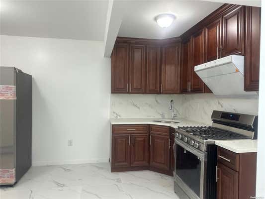 2 beds, 2 baths, $2,400, Unit 2FL