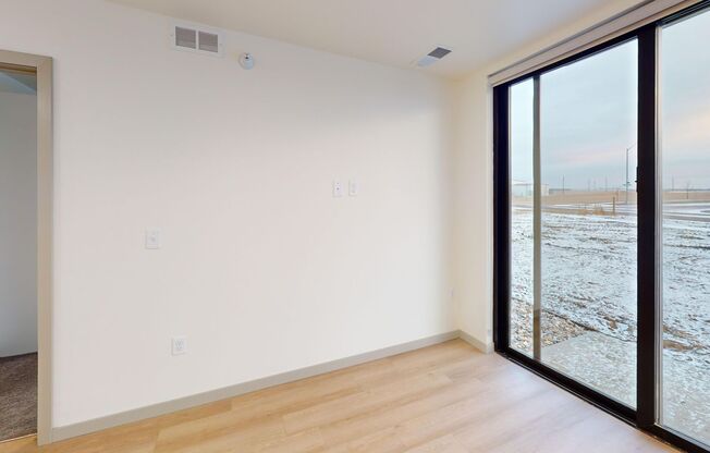 2 beds, 1 bath, 890 sqft, $1,180, Unit 1121-100