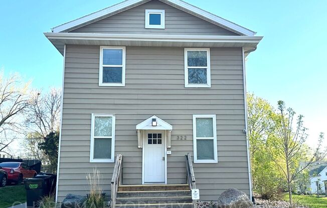 Downtown Living! 1 BD, 1 BA In the Heart of the City! Heat Paid!