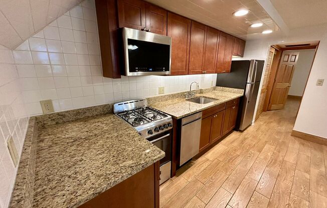 1 bed, 1 bath, 700 sqft, $1,775, Unit 534-400G