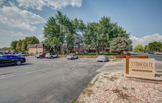 2 beds, 1 bath, 740 sqft, $1,499, Unit 814 - Unit 103