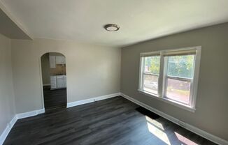 3 beds, 1 bath, $1,050