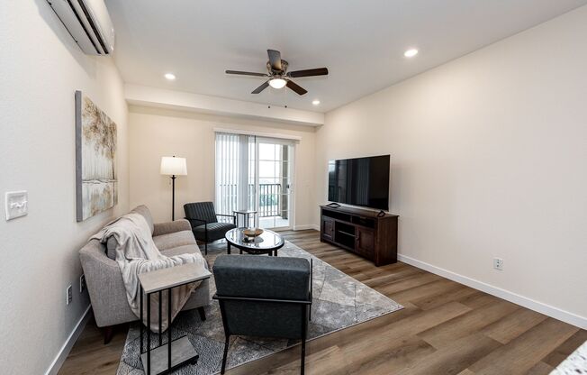 2 beds, 2 baths, 855 sqft, $1,850, Unit 5661 #304 Silverstone