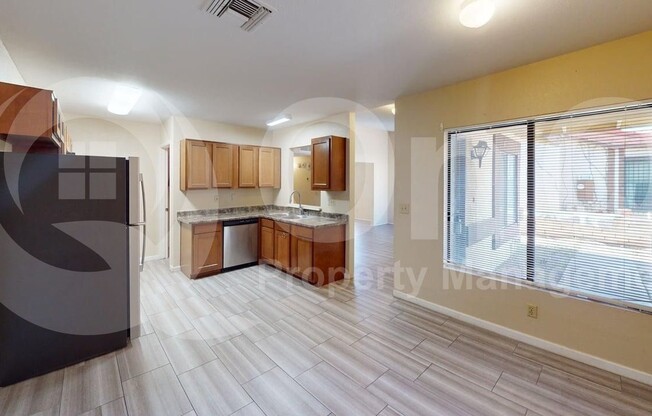 1727 W ELM ST