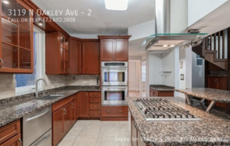 3119 N OAKLEY AVE