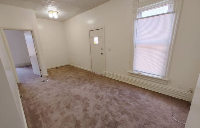 2 beds, 1 bath, $1,200, Unit 133.5