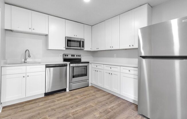 1 bed, 1 bath, 650 sqft, $1,299, Unit 2370-4