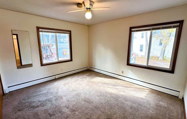 1 bed, 1 bath, $1,000, Unit 5