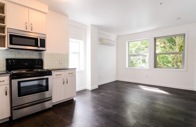 Park Place Apartments | 877 East Park Street