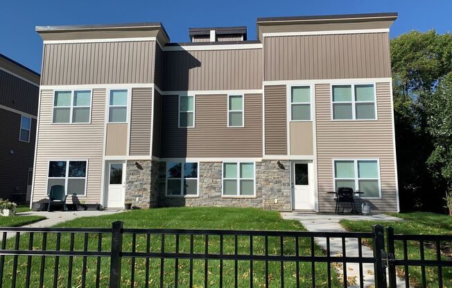 Ellis Flats Townhomes - 3 Bedroom/2.5 Bathroom