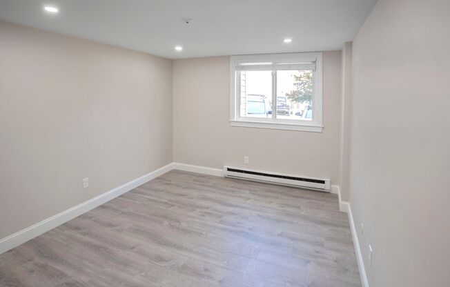 2 beds, 1 bath, 1,050 sqft, $2,600, Unit 20-1