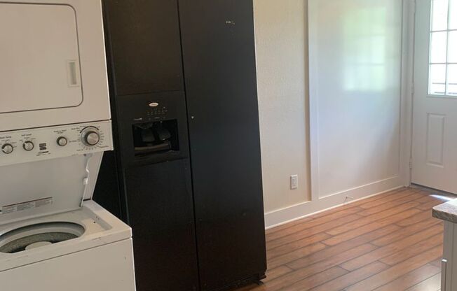 1 bed, 1 bath, $1,695, Unit Unit B