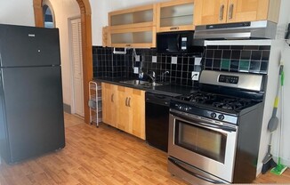 2 beds, 1 bath, 788 sqft, $2,600, Unit 2