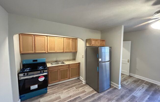 Studio, 1 bath, 425 sqft, $1,225, Unit 101