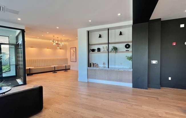 2 beds, 2 baths, 1,070 sqft, $4,200, Unit 302