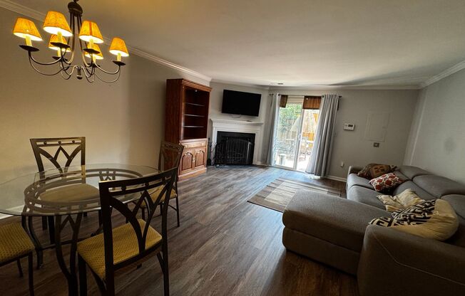 Furnished 2BR, 2BA Condo with Backyard in Arlington
