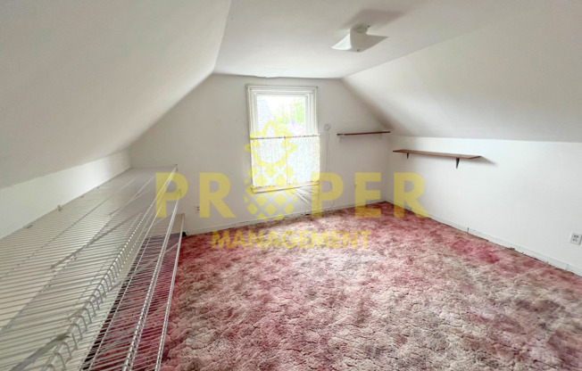 3 beds, 1 bath, $1,100