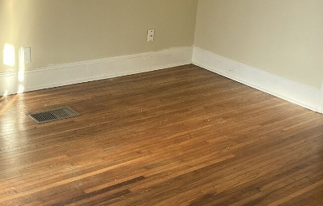1 bed, 1 bath, $895, Unit 2