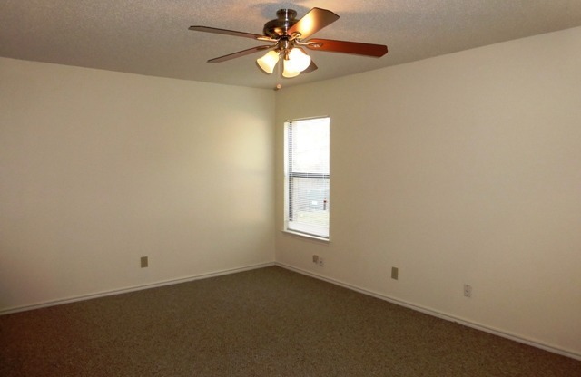 3 beds, 2 baths, $1,750