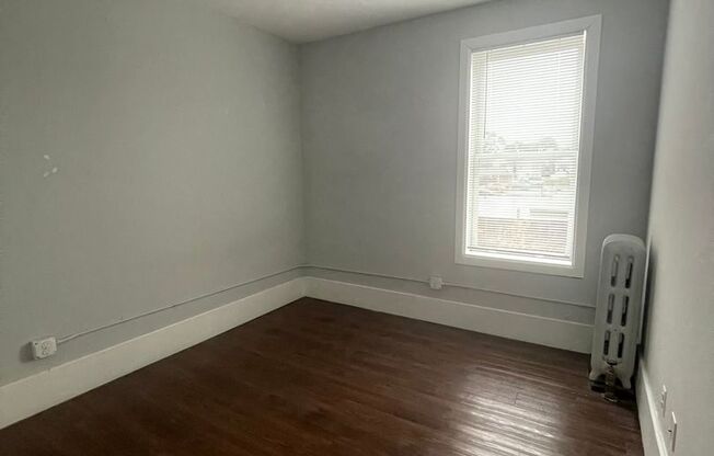 3 beds, 1 bath, 764 sqft, $1,795, Unit 6
