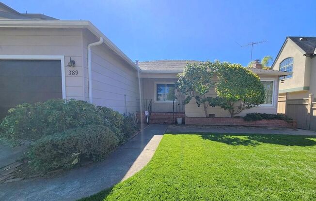 three bedroom home in Burlingame