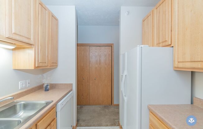 1 bed, 1 bath, 639 sqft, $1,085, Unit CT-10