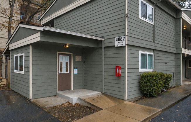 Brooktree Apartments - Tranquil Living in South Salem