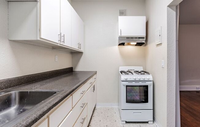 Studio, 1 bath, $1,169