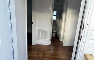 2 beds, 1 bath, $1,375