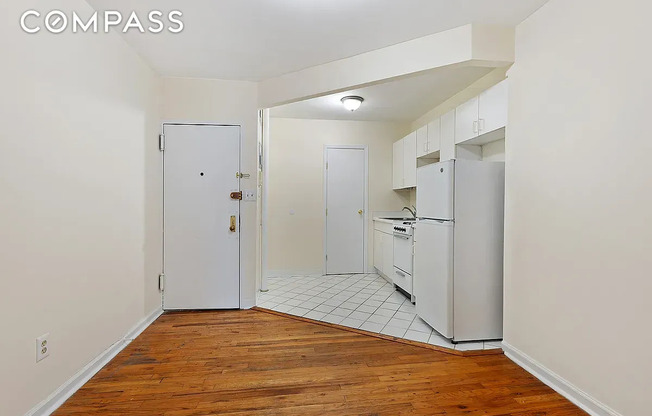 107 E 2 ST