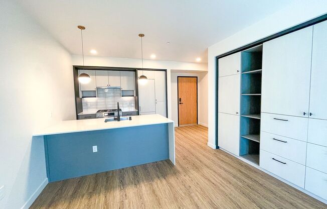 1 bed, 1 bath, 652 sqft, $3,395, Unit 303