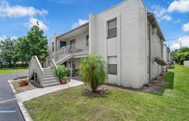 1BD/1BA Apartment off Curry Ford in Henley Park Apartments!