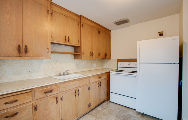 1 bed, 1 bath, 575 sqft, $905, Unit 201