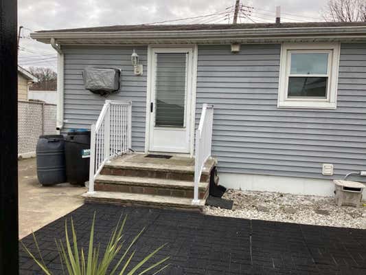 2 beds, 1 bath, 2,000 sqft, $2,350, Unit 2