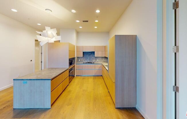 2 beds, 1.8 baths, 1,338 sqft, $5,554, Unit W3306