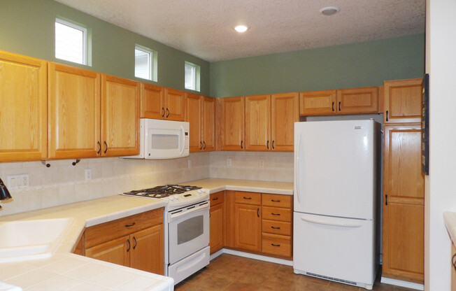 2 beds, 2.5 baths, $2,395