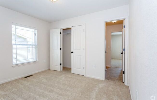 3 beds, 2.5 baths, 1,450 sqft, $2,360