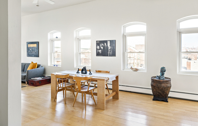2 beds, 2 baths, $3,300, Unit 8