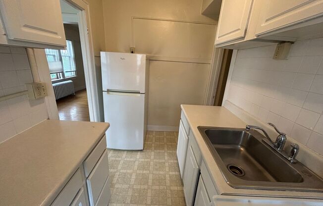 1 bed, 1 bath, $1,195, Unit 60