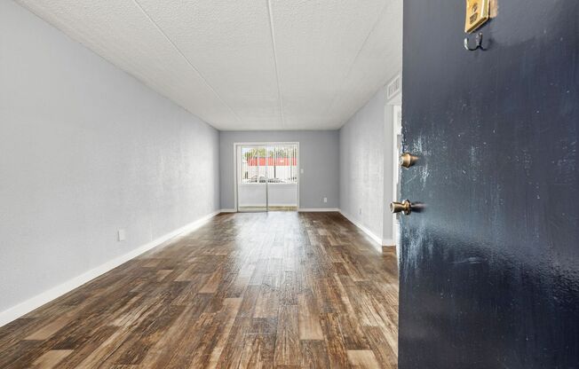 1 bed, 1 bath, 705 sqft, $1,395, Unit 106