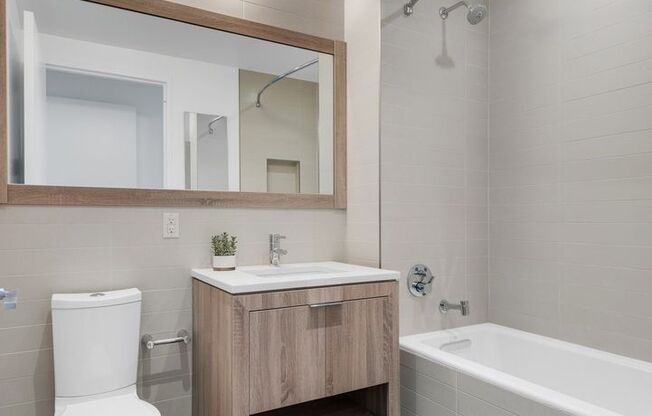2 beds, 2 baths, 888 sqft, $6,150, Unit 8E