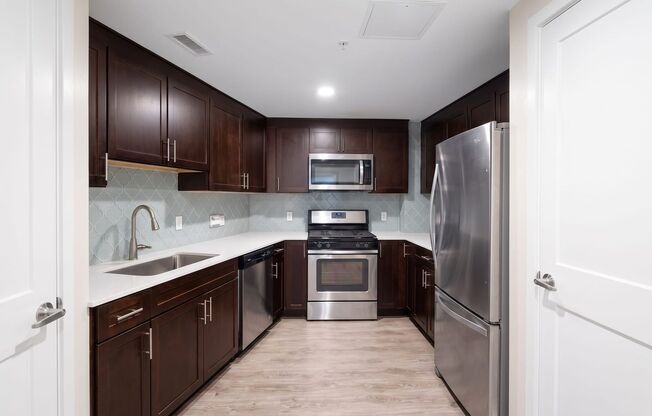 2 beds, 1 bath, 826 sqft, $2,600, Unit 510