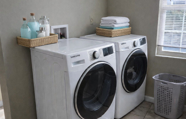 2 beds, 1.5 baths, 1,100 sqft, $1,035, Unit 43